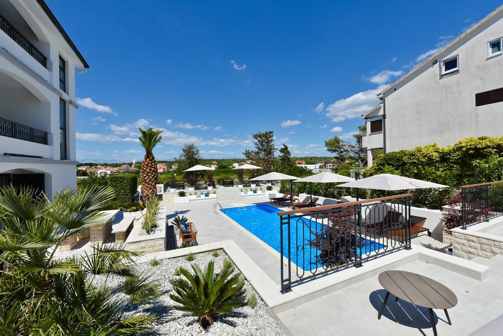 Mediterraneo Garden Apartments Петркане Екстериор снимка