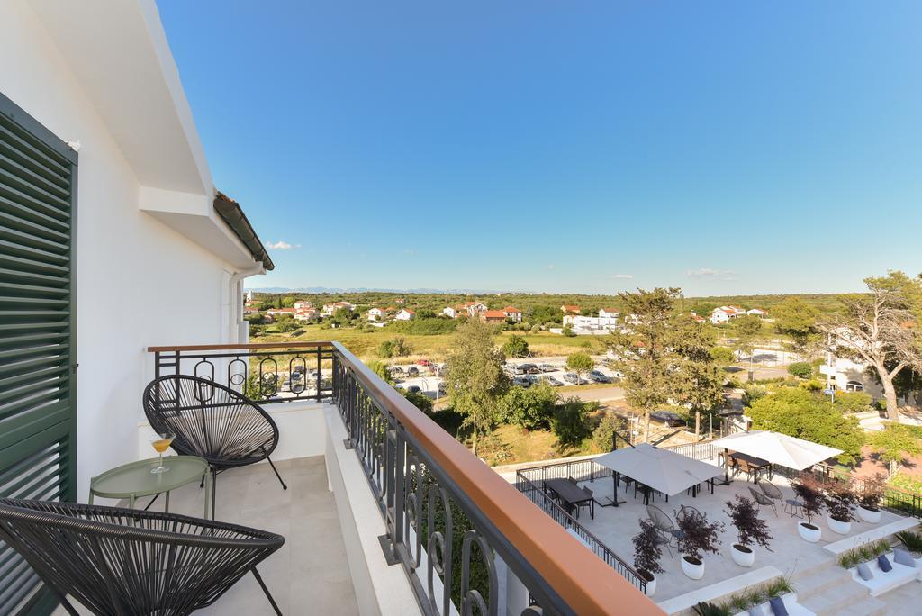 Mediterraneo Garden Apartments Петркане Екстериор снимка