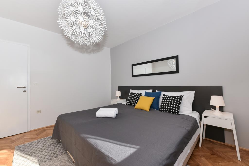 Mediterraneo Garden Apartments Петркане Екстериор снимка