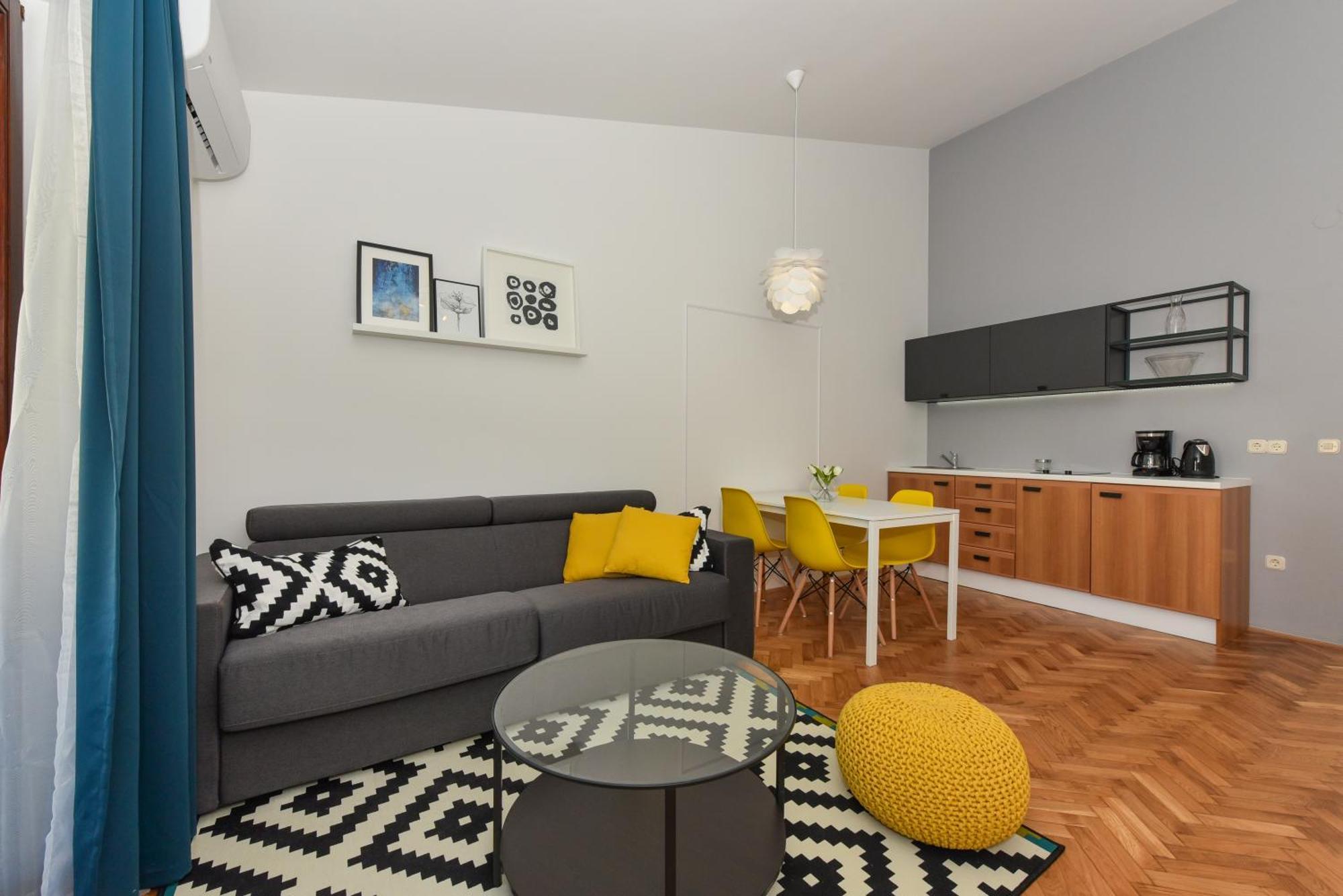 Mediterraneo Garden Apartments Петркане Екстериор снимка
