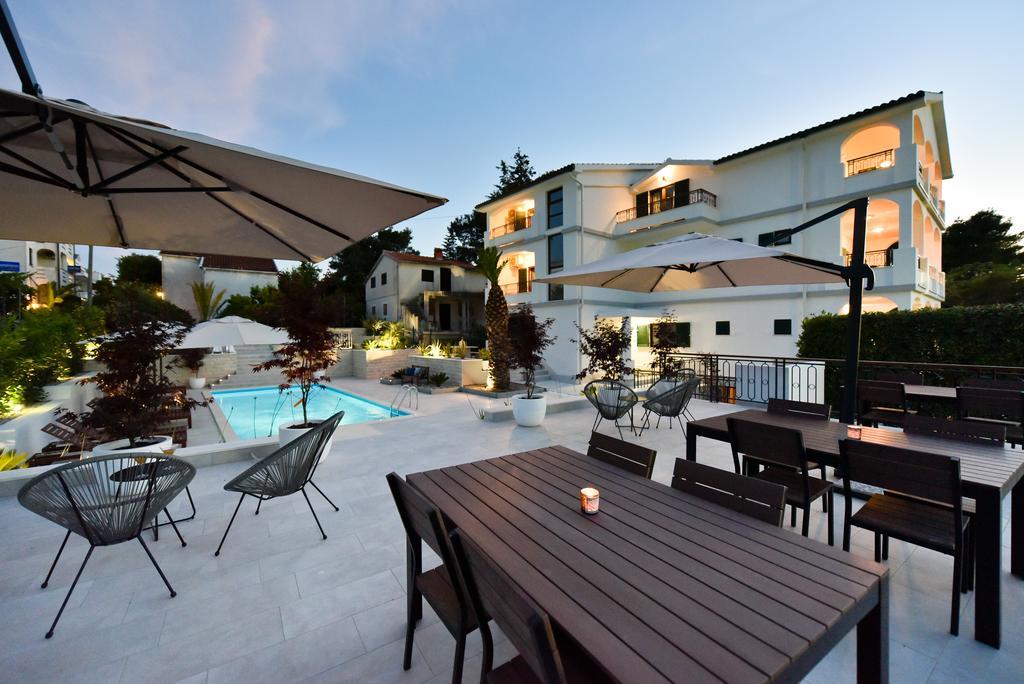Mediterraneo Garden Apartments Петркане Екстериор снимка