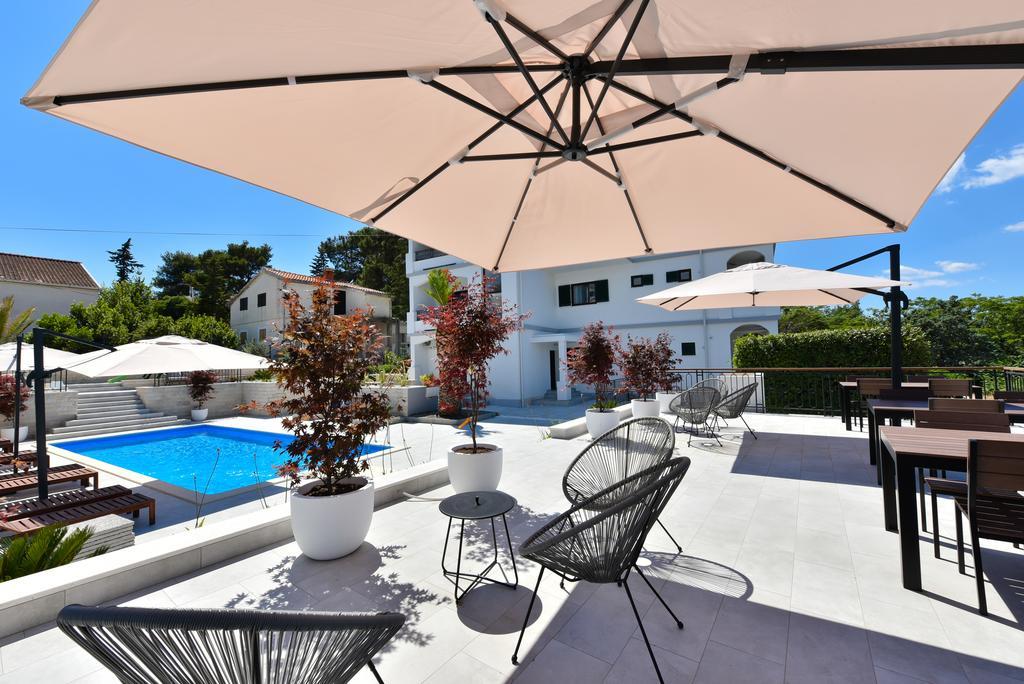 Mediterraneo Garden Apartments Петркане Екстериор снимка