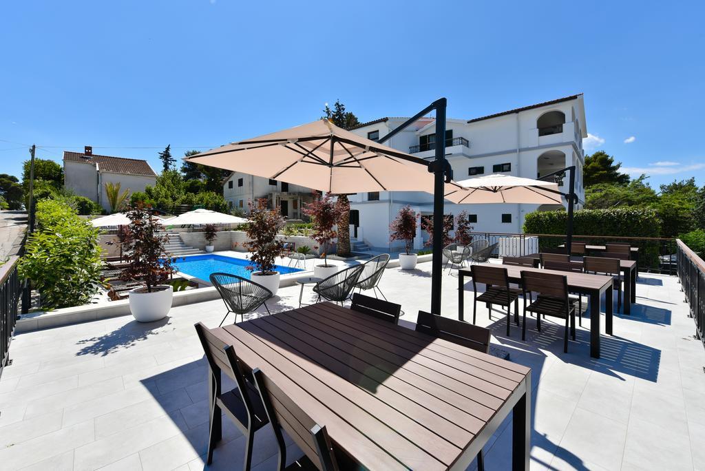 Mediterraneo Garden Apartments Петркане Екстериор снимка