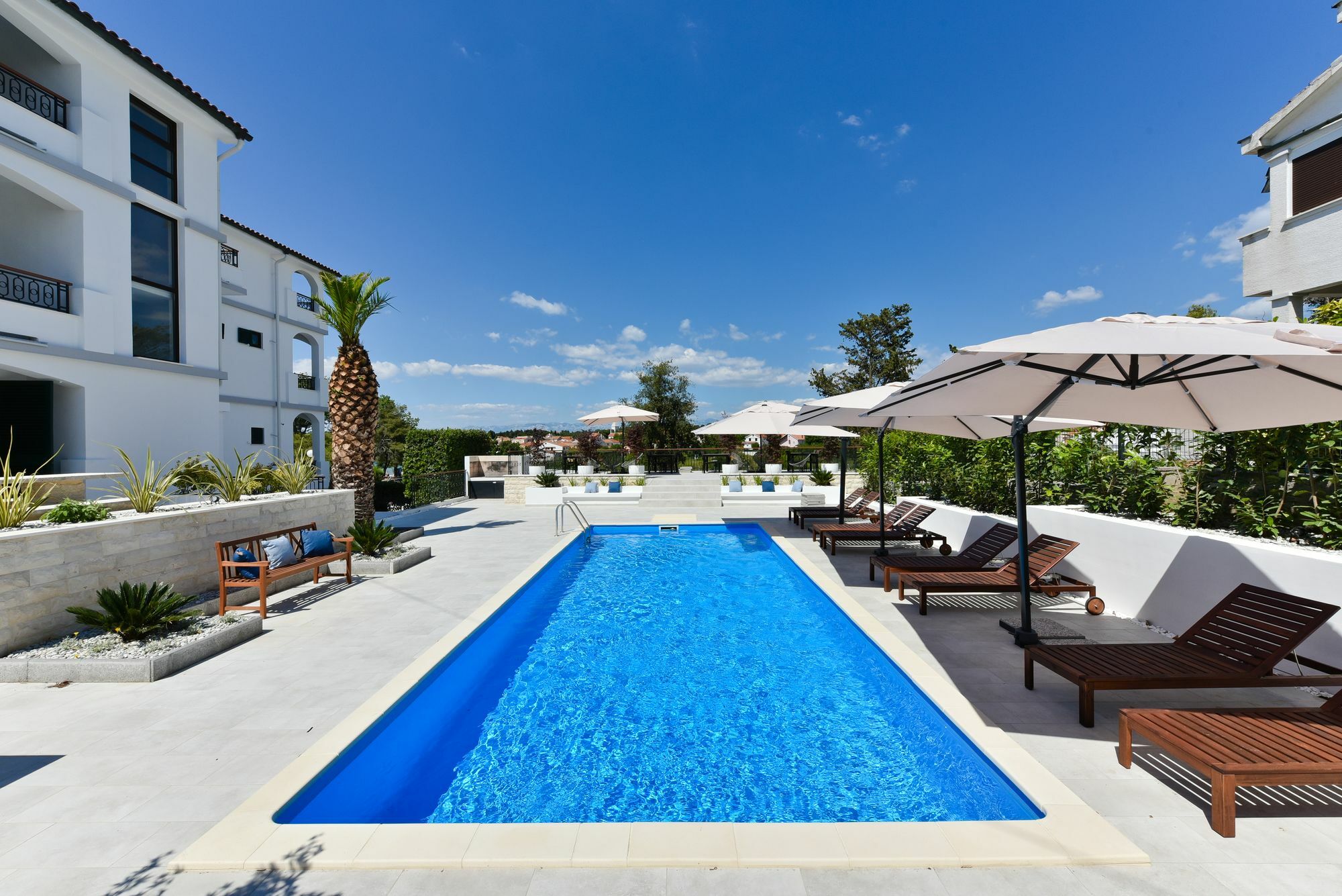 Mediterraneo Garden Apartments Петркане Екстериор снимка